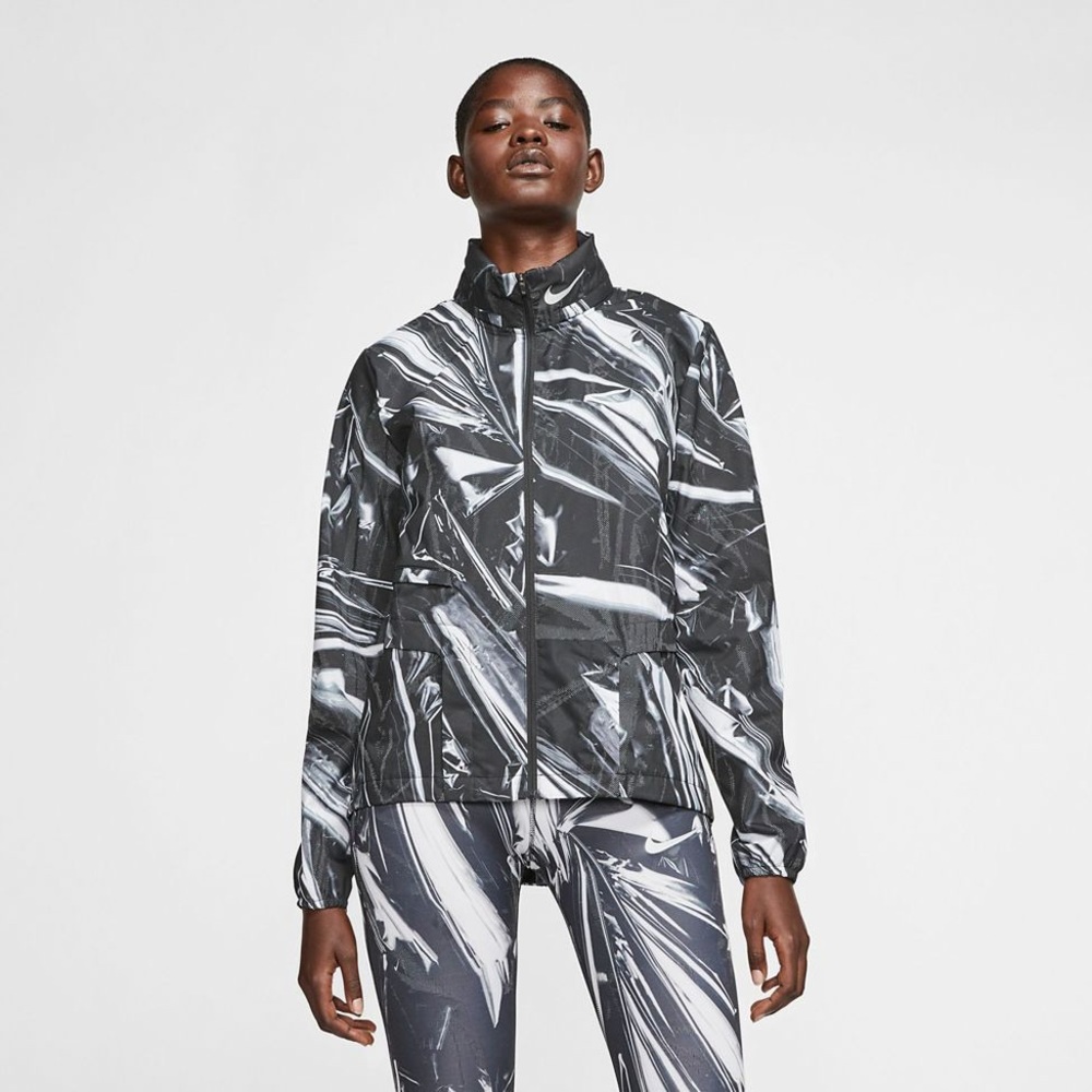 WOMEN'S NIKE SHIELD JACKET HOODED FLASH